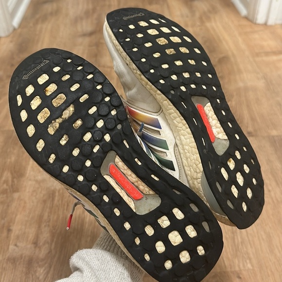 ADIDAS | Women’s Ultra Boost DNA Sneakers, White Multi Colorway - Picture 8 of 9